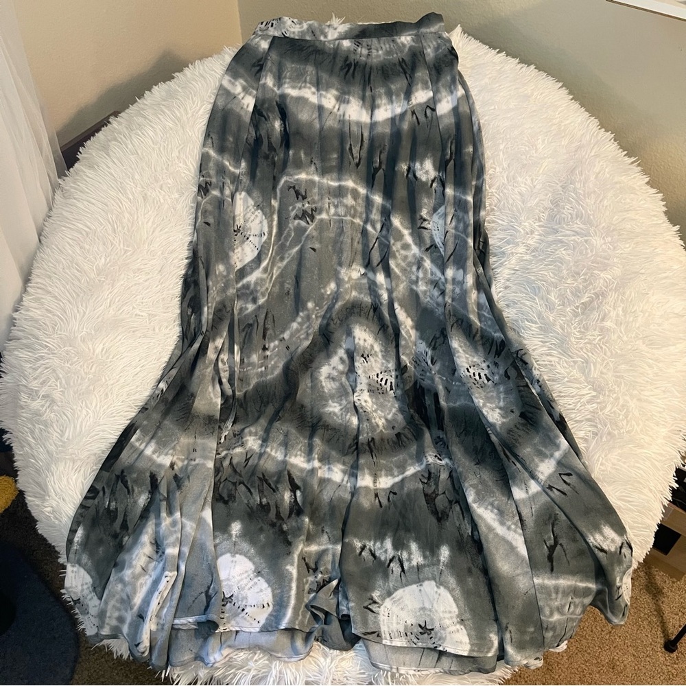 Gorgeous tie dye bohemian boho Gypsy hippie festival slit flowing maxi skirt